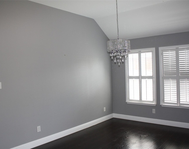 5021 Blackelm Drive - Photo Thumbnail 7