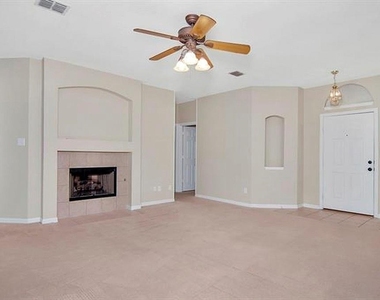 8409 Island Court - Photo Thumbnail 4