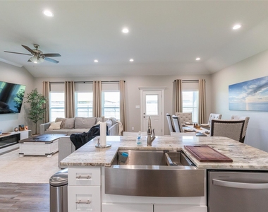 328 Evening Shade Lane - Photo Thumbnail 6