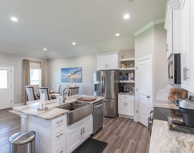 328 Evening Shade Lane - Photo Thumbnail 4