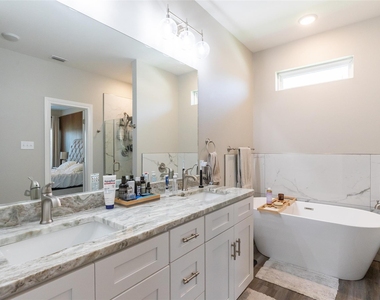 328 Evening Shade Lane - Photo Thumbnail 13