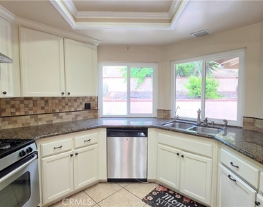 20665 E Fuero Drive - Photo Thumbnail 11