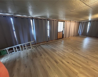 521 N Vermont - Photo Thumbnail 5