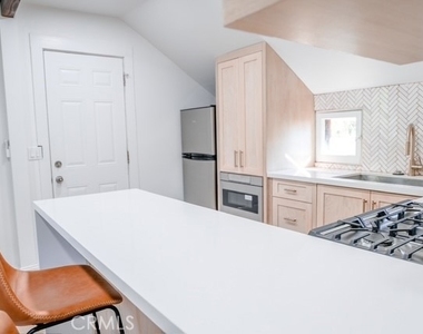 1004 Cajon Street - Photo Thumbnail 6