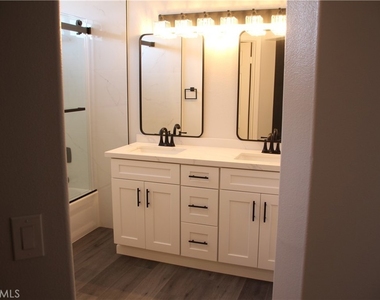 3326 W Orange - Photo Thumbnail 16