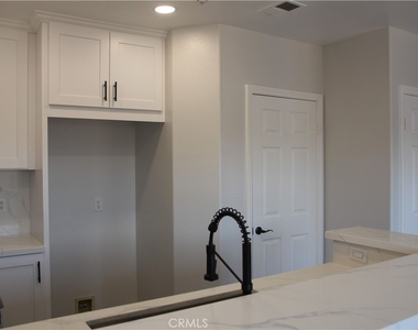 3326 W Orange - Photo Thumbnail 5