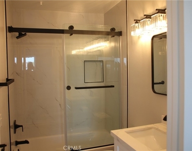 3326 W Orange - Photo Thumbnail 23