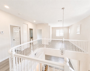 29621 Troon Court - Photo Thumbnail 11