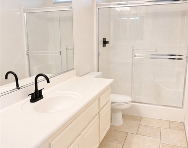 29621 Troon Court - Photo Thumbnail 9