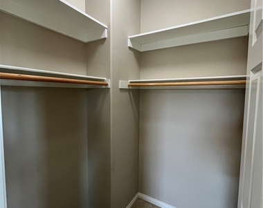 2884 Bella Court - Photo Thumbnail 29