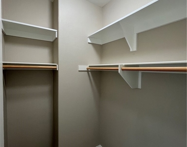 2884 Bella Court - Photo Thumbnail 50