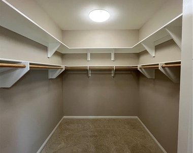 2884 Bella Court - Photo Thumbnail 42