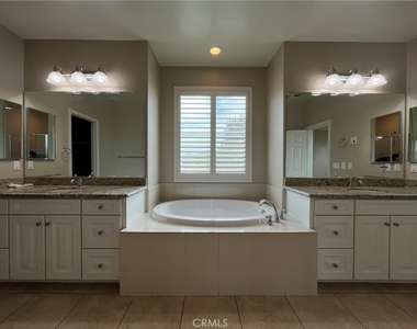 2884 Bella Court - Photo Thumbnail 38