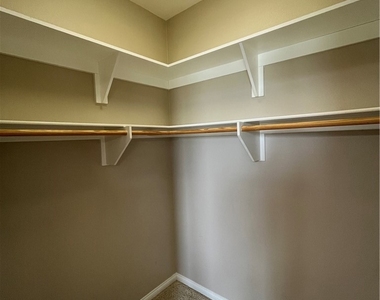 2884 Bella Court - Photo Thumbnail 39