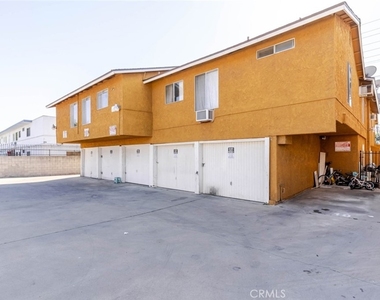 13015 Vanowen Street - Photo Thumbnail 16