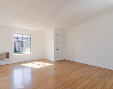 13015 Vanowen Street - Photo Thumbnail 2