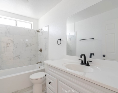 13015 Vanowen Street - Photo Thumbnail 10