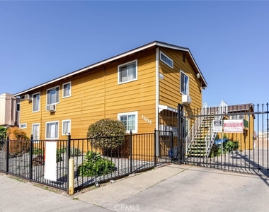 13015 Vanowen Street - Photo Thumbnail 18