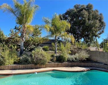 282 Summit Road - Photo Thumbnail 2