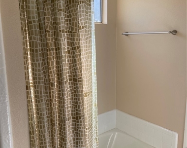 282 Summit Road - Photo Thumbnail 14