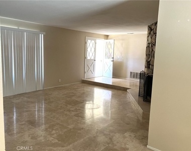 282 Summit Road - Photo Thumbnail 3