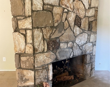 282 Summit Road - Photo Thumbnail 4