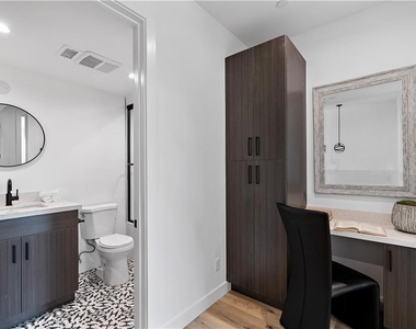 11858 W Flower Lane - Photo Thumbnail 29