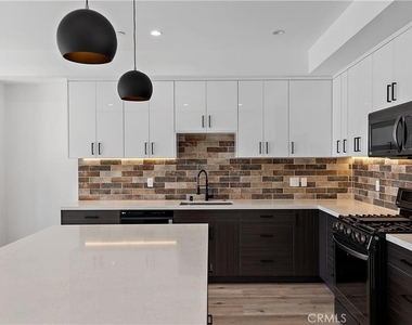 11858 W Flower Lane - Photo Thumbnail 31