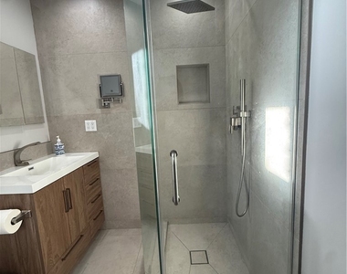 18240 Rayen Street - Photo Thumbnail 12