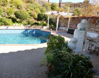 5920 Carell - Photo Thumbnail 28