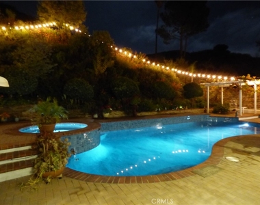 5920 Carell - Photo Thumbnail 32