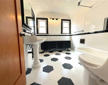 6622 W 6th - Photo Thumbnail 11