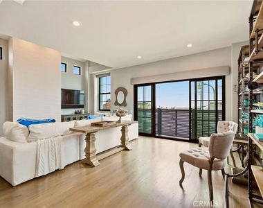 2650 Hermosa Avenue - Photo Thumbnail 8