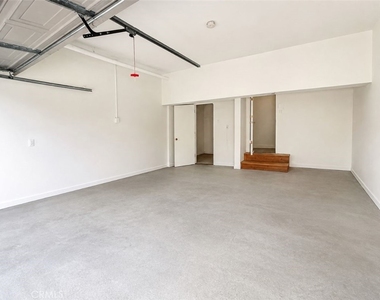 706 N Prospect - Photo Thumbnail 14
