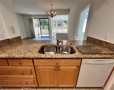 2567 Plaza Del Amo - Photo Thumbnail 5