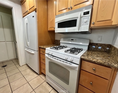 2567 Plaza Del Amo - Photo Thumbnail 4