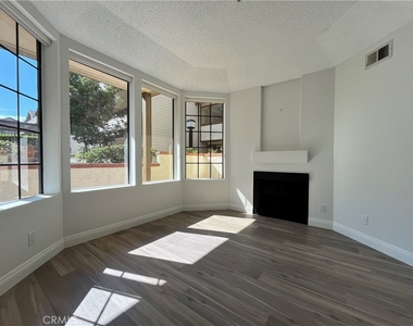 2567 Plaza Del Amo - Photo Thumbnail 1