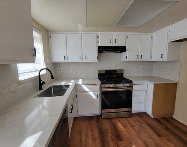 15854 Jupiter Place - Photo Thumbnail 10
