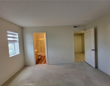 15854 Jupiter Place - Photo Thumbnail 23