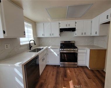 15854 Jupiter Place - Photo Thumbnail 12