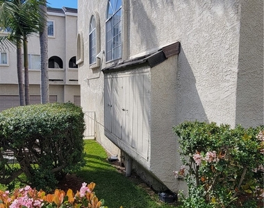 15854 Jupiter Place - Photo Thumbnail 5