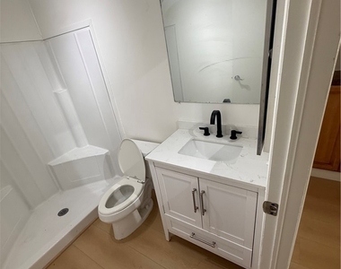 112 Aliso - Photo Thumbnail 8