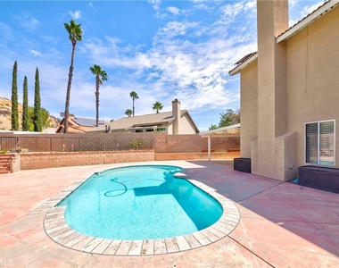 701 Barnsley - Photo Thumbnail 32