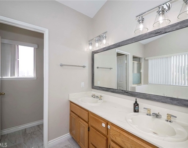 701 Barnsley - Photo Thumbnail 21