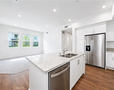 1646 S Urbana - Photo Thumbnail 15