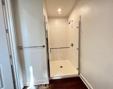1646 S Urbana - Photo Thumbnail 4