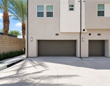 1646 S Urbana - Photo Thumbnail 27