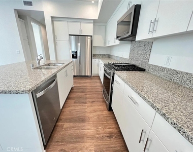 1646 S Urbana - Photo Thumbnail 2