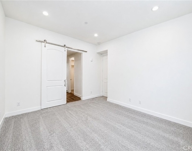 1646 S Urbana - Photo Thumbnail 21
