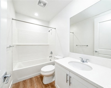 1646 S Urbana - Photo Thumbnail 24